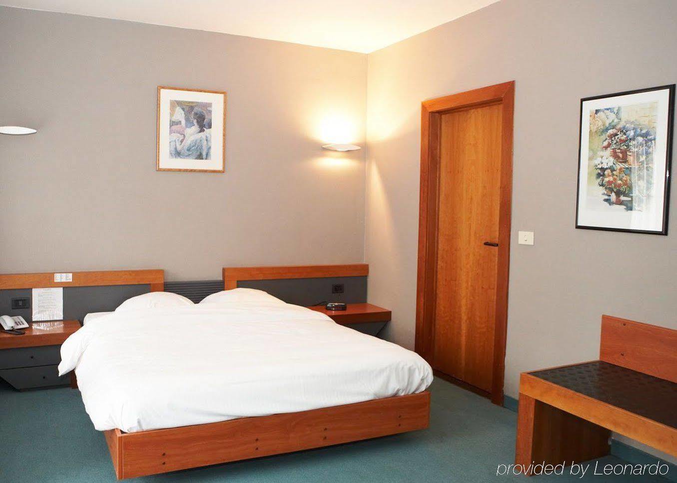 Hotel Cortina Wevelgem Oda fotoğraf
