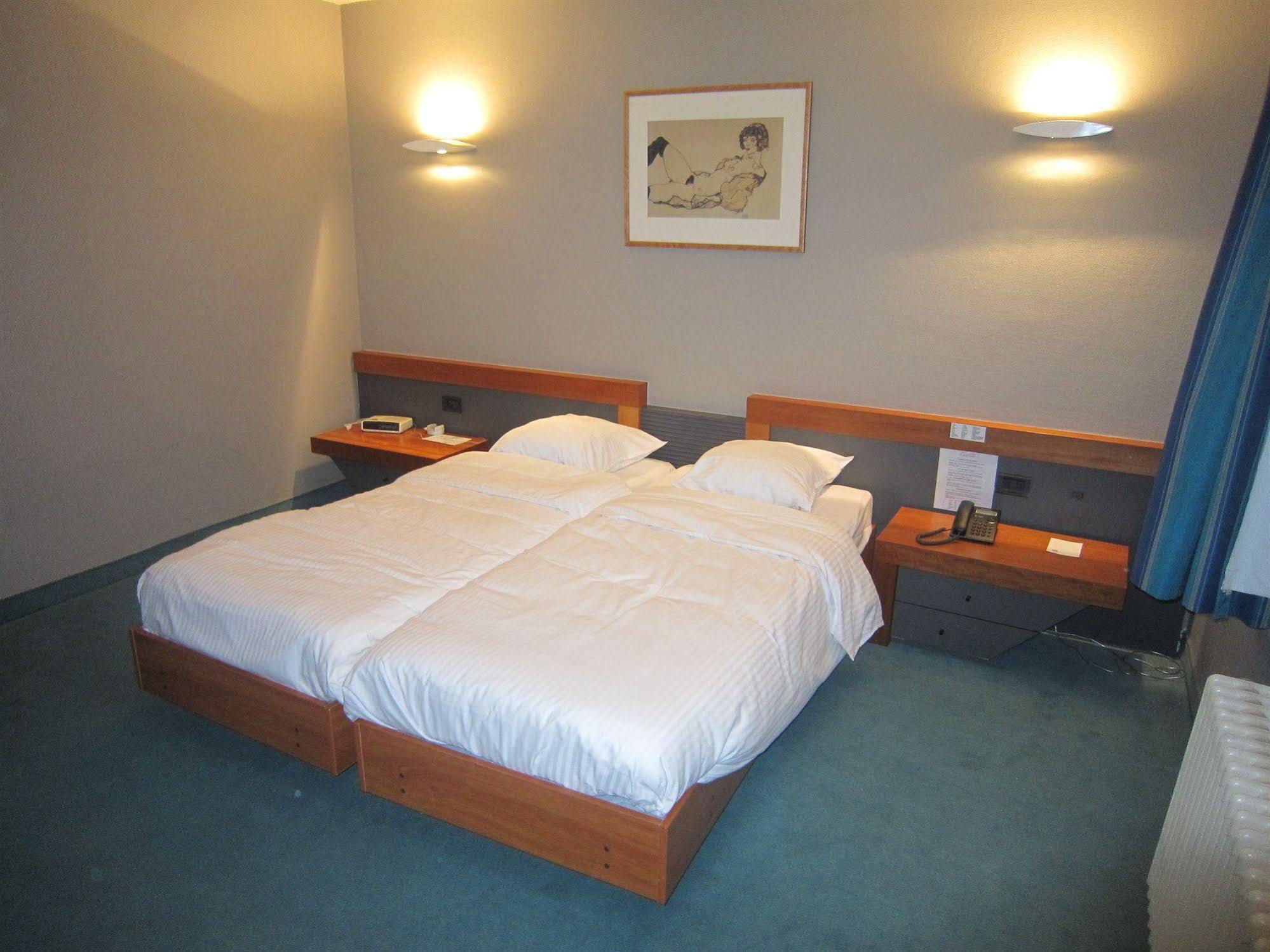 Hotel Cortina Wevelgem Oda fotoğraf